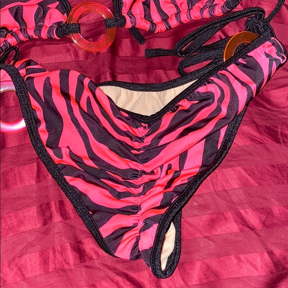 Swimsuit - Picture 2 of 5